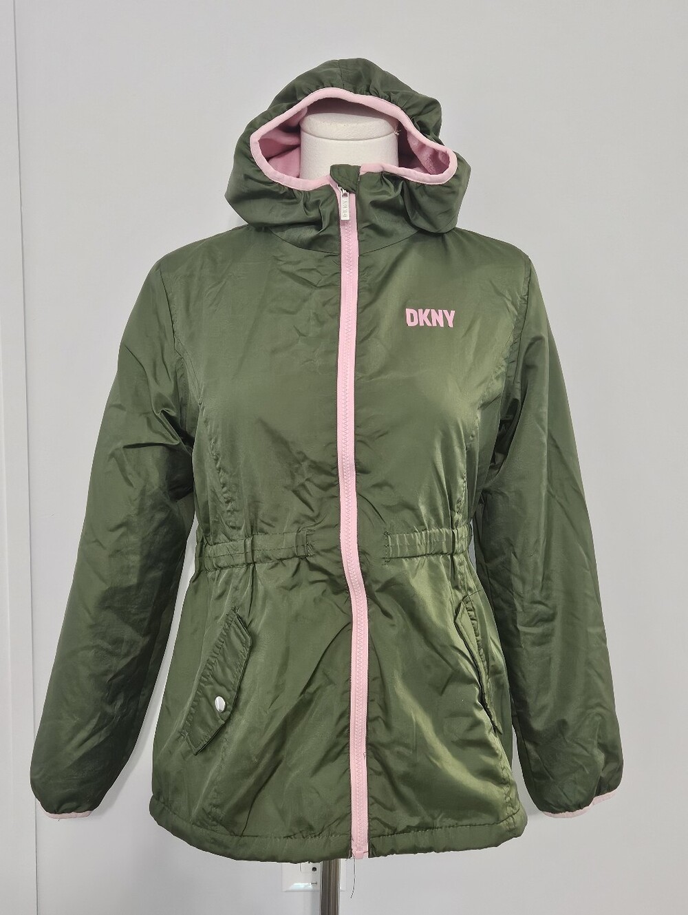 DKNY Size L (14/16) Green Zippered Girls Winter Coat Jacket with Pink Fuzzy Lini
